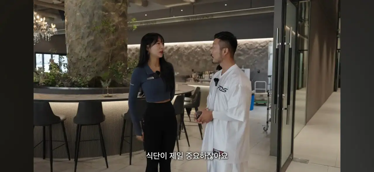Screenshot_20250915_193525_YouTube.jpg 요즘 프리미엄 헬스장 근황