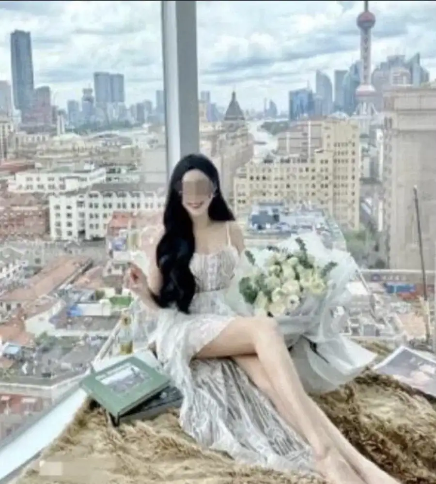 중국 부자 코스프레 인플루언서들_2.webp