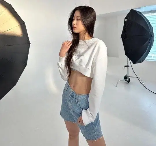 강제로 부업이 생겨버린 아이돌 ㅋㅋㅋㅋ_1.webp