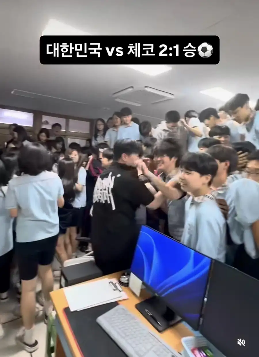월드컵) 韓학교 근황_2.webp