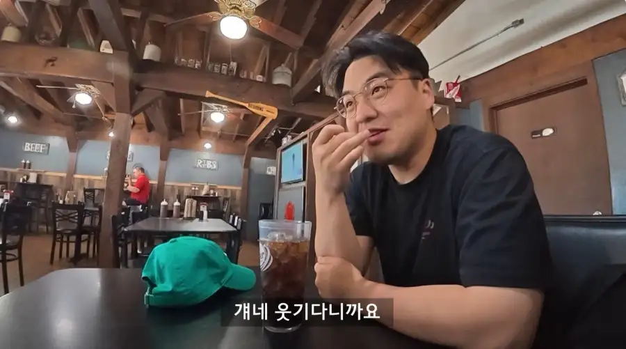 미국에서 인종차별이 심하다는 마을로 온 유투버_25.webp
