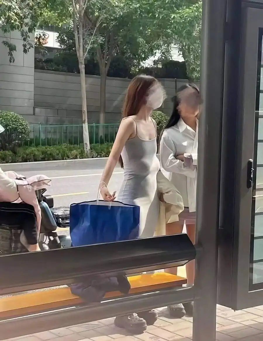 best_1004836_HMCTYyoW8AAg4OD.webp