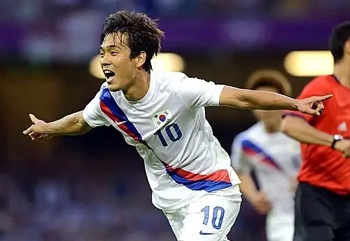 홍명보가 손흥민과 달리 남다른 사랑을 보여준 축구선수_8.webp