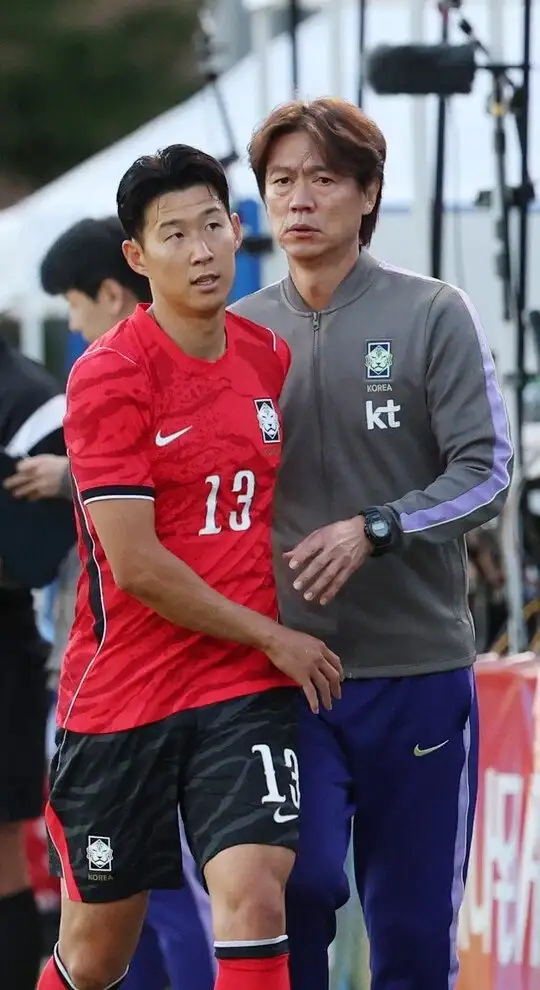 홍명보가 손흥민과 달리 남다른 사랑을 보여준 축구선수_1.webp