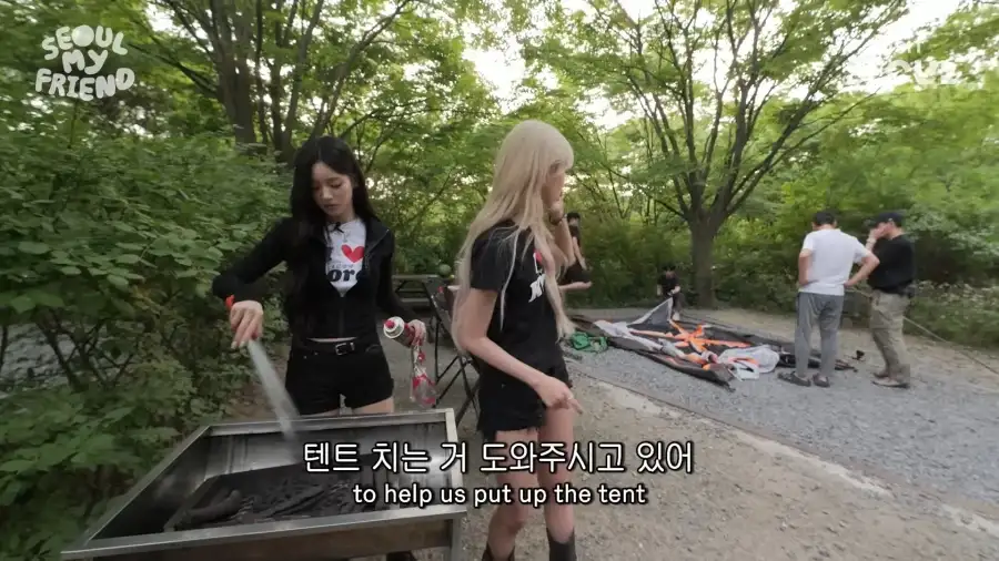 존예녀 두명이 처음 캠핑장에 가면 생기는 일_2.webp