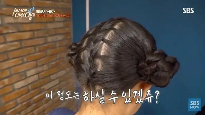 딸 머리 묶어주다가 뜻밖에 재능 찾은 아버지 jpg._10.webp