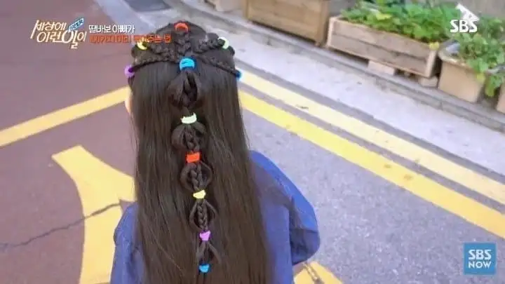 딸 머리 묶어주다가 뜻밖에 재능 찾은 아버지 jpg._11.webp