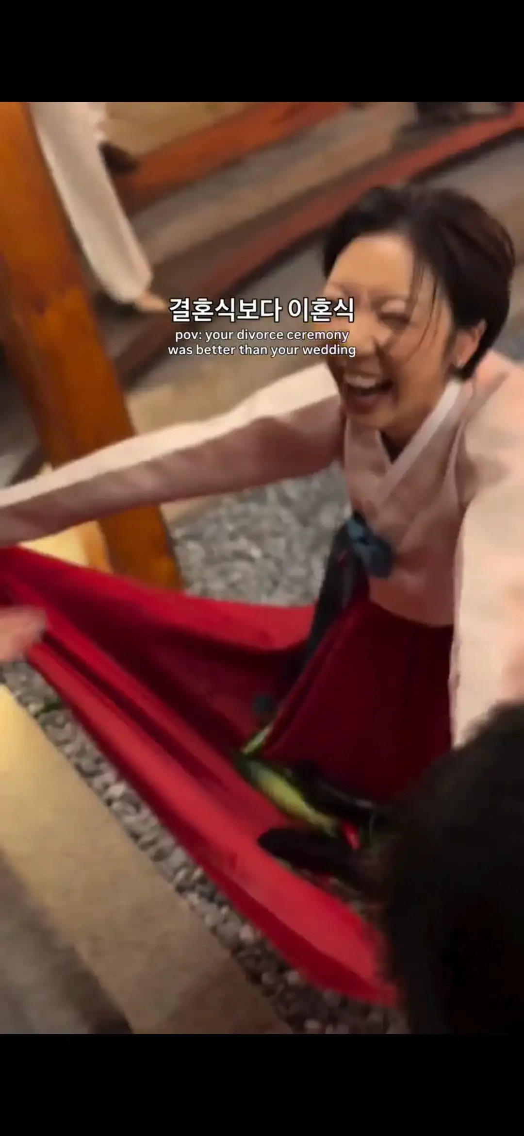 Screenshot_20261004_231919_Samsung_Browser.jpg