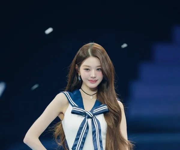 장원영 아이브 팬콘 너무 예쁘다
